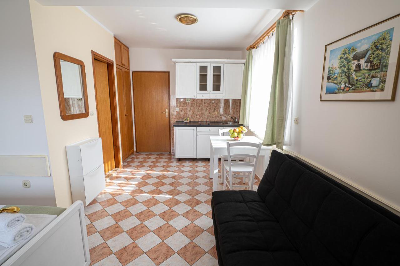 Apartmani Marin No1. Vodice Exteriér fotografie