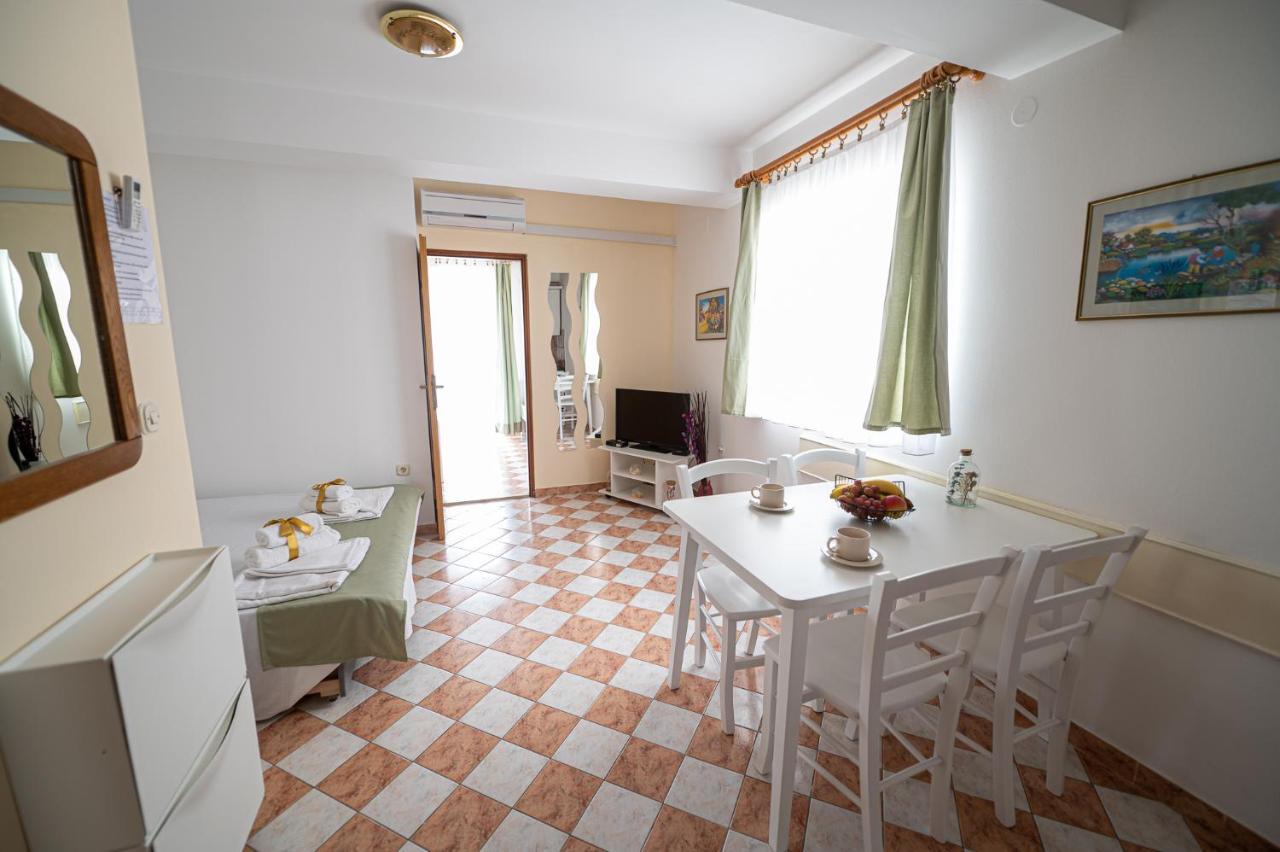 Apartmani Marin No1. Vodice Exteriér fotografie